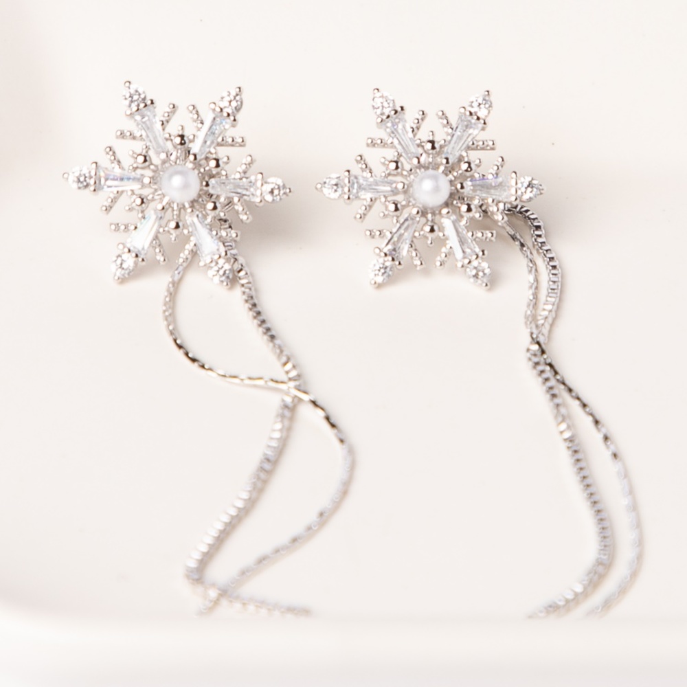 Cubic zirconia snowflake dangle earrings